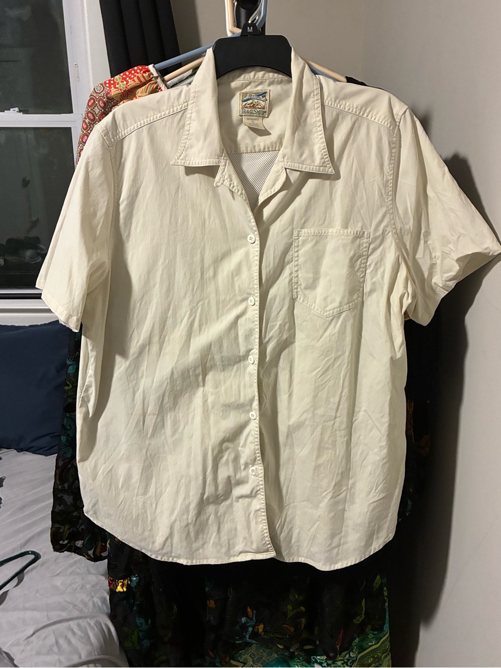 Vintage TravelSmith Women’s XL Cream Short Sleeve Utility Shirt